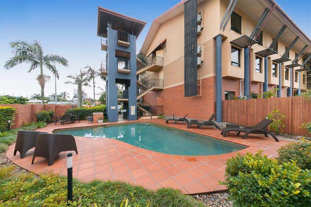 Kingsford Smith 4*